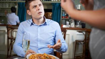 La estrategia del "precio señuelo" presente en todas las cartas de restaurantes y que los camareros no suelen mencionar