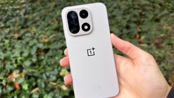 He usado el OnePlus 15 durante dos semanas y hay algo que lo sigue haciendo diferente del iPhone y Samsung