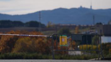 Valla para cortar el paso a las zonas restringidas por la cuarentena ante la peste porcina africana