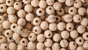 ENCUESTA: Si suben el precio del décimo a 25 euros, ¿seguirías comprando igual o te lo pensarías más?