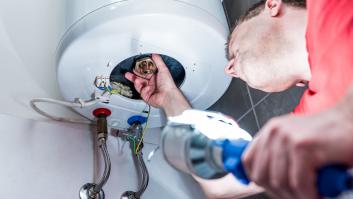 Unai, fontanero de siempre, responde a las críticas de las facturas de 500 euros: "Es lo que hay, he invertido en mi oficio y en mi formación"