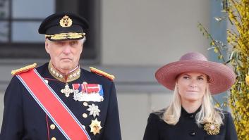 La familia real noruega se pronuncia sobre Marius antes del juicio con un acierto del rey Harald y el ajuste de cuentas de Mette-Marit de Noruega: "Me parece injusto"