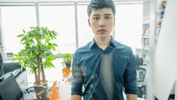 Una empresa le reclama a un becario su premio de una rifa valorado en 360 euros porque lo consiguió durante un viaje de trabajo