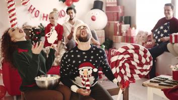 13 juegos en grupo bien fáciles para no parar de reír en Nochevieja con tu familia o con amigos