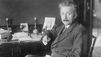 Einstein lo predijo hace 100 años y está pasando ahora: la "danza de la muerte" de dos estrellas que confirma su teoría