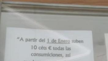 El dueño de un bar cuelga un cartel avisando de la subida de precios: acaba convenciendo por lo que añade al final