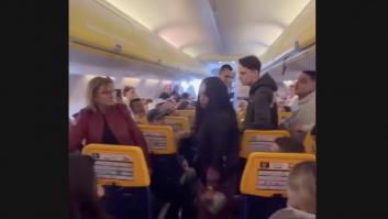 Lío en un vuelo de Marrakech a Barcelona: el piloto aterriza de emergencia por una pasajera ebria