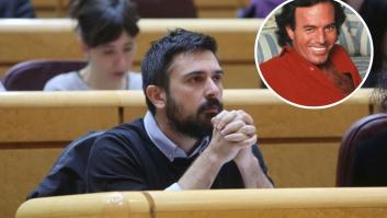 Ramón Espinar no tiene pelos en la lengua al opinar sobre lo que dice Ayuso de Julio Iglesias