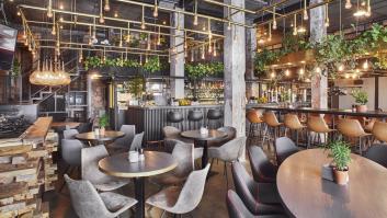 Entra en una "cafetería de especialidad" de Vitoria con un carro de bebé y lo que le dicen provoca un escándalo: "Me he sentido menospreciado"