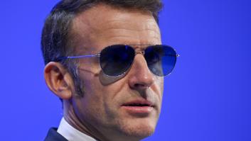 Qué es la hemorragia subconjuntival, la afección "benigna pero aparatosa" que obliga a Macron a llevar gafas de sol