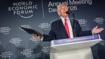 Trump presume en Davos de que gracias a EEUU no hablan alemán: un detalle arruina su discurso