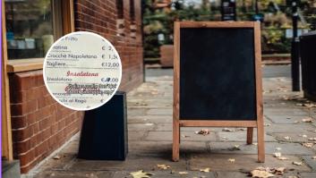 El cartel que un restaurante de Italia ha puesto en su puerta sobre la pizza con piña se merece la estrella Michelin perpetua