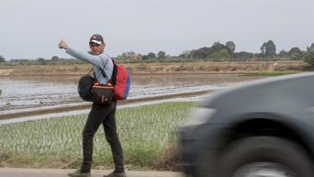 Hugues, viajero, recorre 20.000 kilómetros del mundo durante cinco meses: "Un iraní me recogió haciendo autostop y me dio las llaves de su casa"
