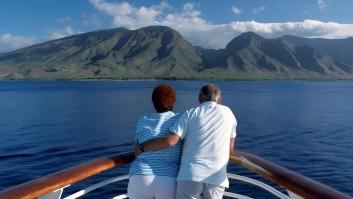 Una línea de cruceros prohíbe el acceso a los menores de 18 años sosteniendo que la mayoría de sus clientes ronda los 65