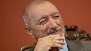 Arturo Pérez-Reverte en un acto público