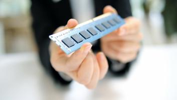 Foto de archivo de una memoria RAM. Suerte el que la tenía en la mano, ahora vale mucho más.