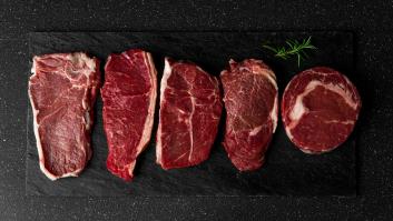 Imagen de archivo de distintos cortes de carne cruda.