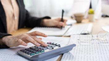 Cami González, contable pública en España: "Cobras 1.600 euros al mes, pero si eres directivo puedes llegar a los 2.000"