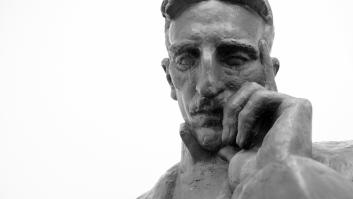 Nikola Tesla, científico y filósofo: "Uno debe estar cuerdo para pensar con claridad, pero uno puede pensar profundamente y estar completamente loco"