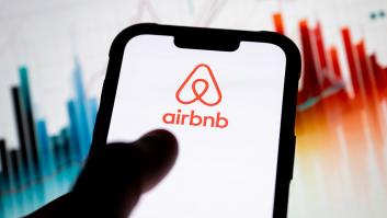 El CEO de Airbnb, sobre los pueblos de la España vaciada: "Se quedan sin médicos ni farmacias y solo sobreviven a través del turismo"