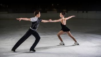 Una pareja convierte la puerta trasera de su casa en la principal para vivir en la calle de su ídolo: "La gente ya no sabe quiénes son"