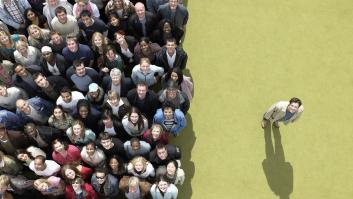 Científicos consiguen que la gente sea menos egoísta aplicando electricidad en el cerebro: "En ningún momento sentí que afectara a mis decisiones"