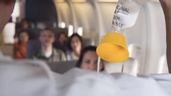 Èric Besora, piloto de avión: "Si alguna vez ve bajar las máscaras, póngasela usted primero y luego ayude a quien quiera"