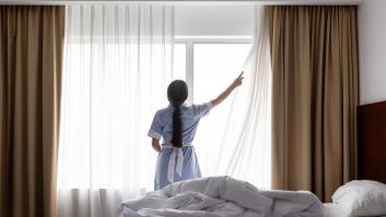 Laura, camarera de pisos en un hotel de 4 estrellas en Milán: "Tres euros netos para limpiar una habitación que se vende a 800 euros la noche"