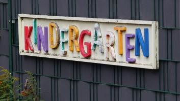 Cartel de una guardería en Alemania