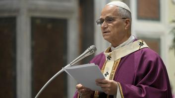 El papa León XIV durante una misa en Roma