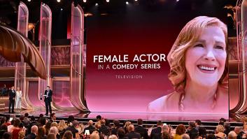 El momento en el que le concedieron el galardón a Mejor actriz de comedia a Catherine O'Hara.