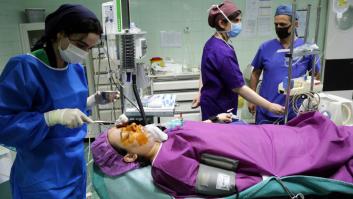 Doctoras y cirujanas, en un quirófano de Teherán, en una imagen de archivo