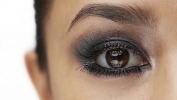 Una maquilladora revela los trucos infalibles para conseguir hacerse un 'smokey eye' en casa