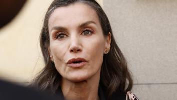 La reina Letizia en la capilla ardiente de Fernando Ónega.