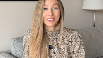 Lleva 12 años en España y tiene la nacionalidad, pero le siguen hablando en inglés: "Les contesto en español y no se dan cuenta hasta que les digo: oye, hablo español"