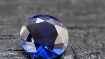 Lo compraron en un lote y tardaron dos años en darse cuenta: el zafiro de 3.563 quilates y 255 millones de euros descubierto por casualidad