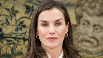 Lo que ha hecho la reina Letizia mientras Felipe VI está fuera: sus actos en La Zarzuela y su adiós a Raúl del Pozo