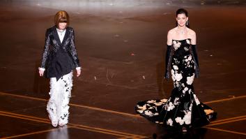 Anne Wintour y Anne Hathaway en la gala de los Oscar 2026.