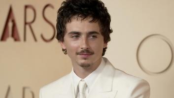 Timothée Chalamet en la alfombra roja de los premios Oscar 2026