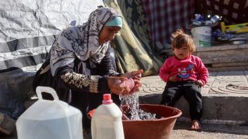 Noura, siria de 45 años desplazada en Beirut: "Llevamos una semana durmiendo en la calle; los libaneses tienen tiendas de campaña pero a nosotros no nos dejan entrar en las escuelas porque somos sirios"