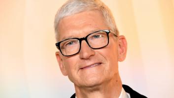 El CEO de Apple, un año después de donar un millón de dólares para la investidura de Trump: "No soy una persona política"