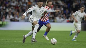 Real Madrid vence por 3-2 al Atlético de Madrid en un derbi liguero trepidante, lleno de alternativas y polémica