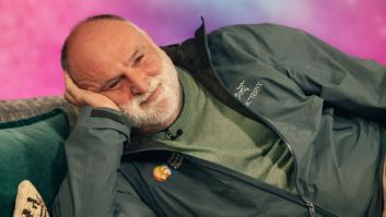 El chef José Andrés ve lo que están diciendo de España en la televisión de EEUU y les escribe rápido