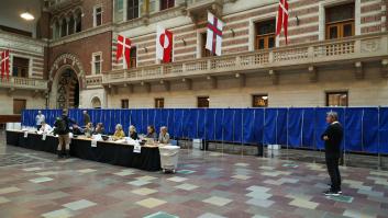 La izquierda gana las elecciones danesas pero los centristas serán árbitro