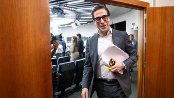 Carlos Cuerpo, en las distancias cortas: un vicepresidente políglota y el mejor valorado en el CIS