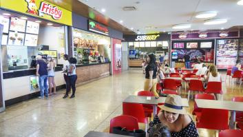 La Audiencia de Alicante da vía libre a Frisby España para abrir en Madrid y Barcelona: la justicia dice que 850.000 colombianos en España son "un sector minúsculo" para proteger la marca colombiana