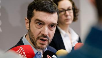 Consumo avisa a 13 fondos e inmobiliarias de que han de aceptar prorrogar alquileres en sus 100.000 viviendas