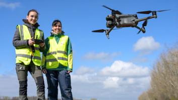 Ni cámaras ni radar: un dron de 460 gramos inspirado en murciélagos navega en la oscuridad con ultrasonidos y ha superado 180 pruebas hasta en la oscuridad total