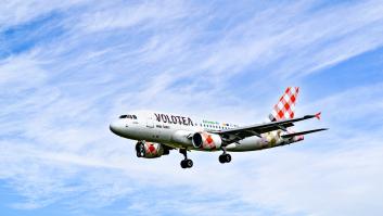 Volotea añade un recargo de hasta 14 euros por la subida del precio del combustible: qué puedes hacer si tienes un vuelo ya reservado