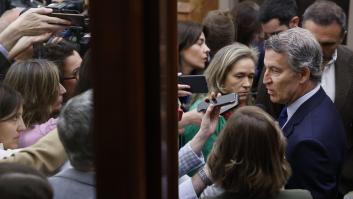 Feijóo acusa al Gobierno de regularizar a inmigrantes con antecedentes policiales y Saiz responde: "Es desconocimiento o mala fe"